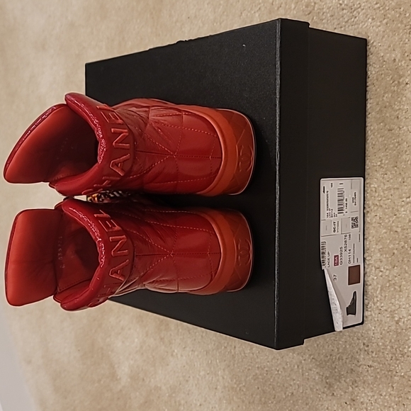 Chanel Red patent  calfskin lace up sneakers size 37 in women's - Picture 6 of 7